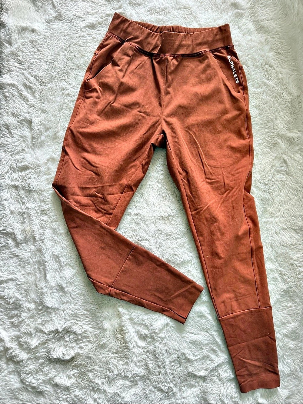 Alphalete Trace Jogger Leggings in Copper